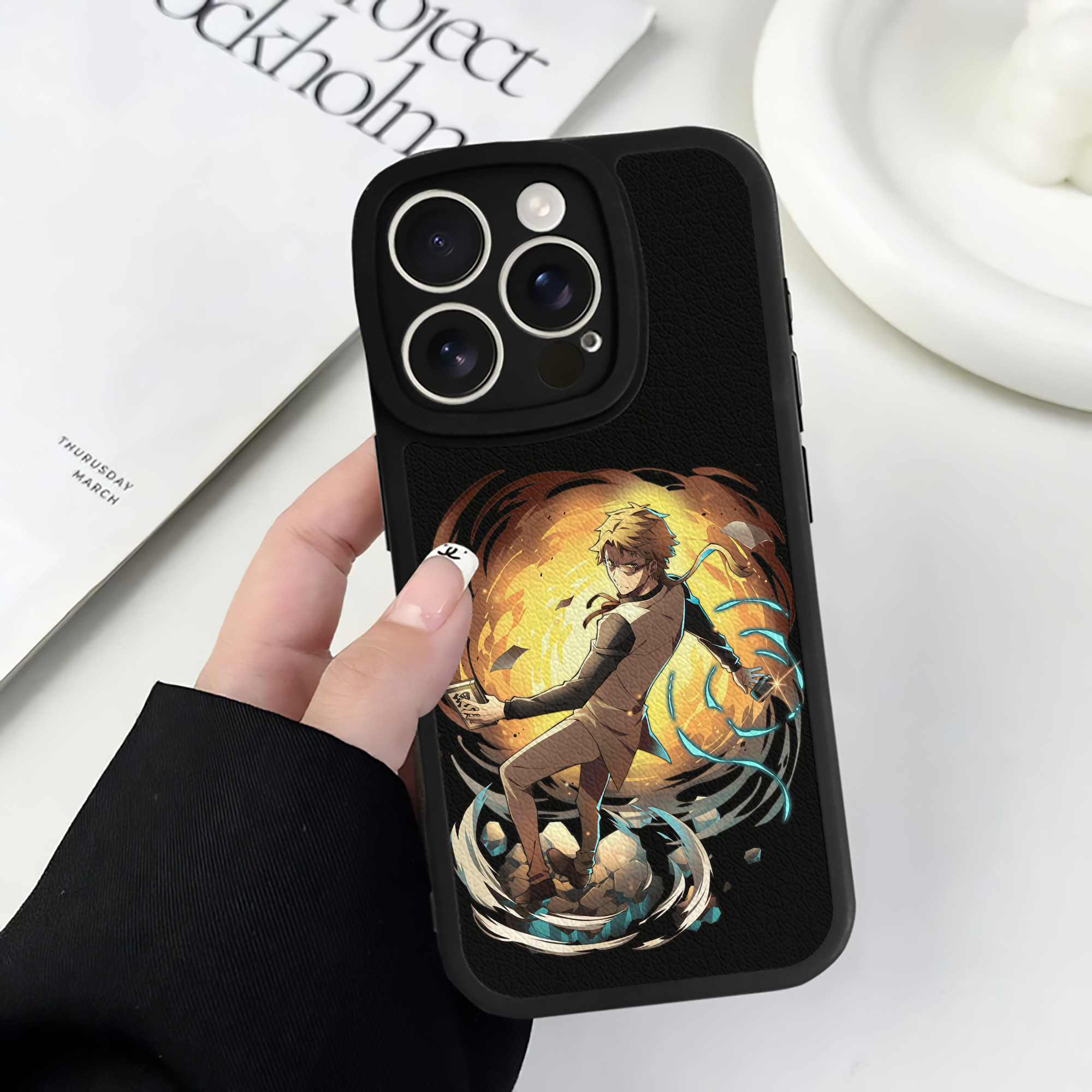 （画像用） 文豪ストレイドッグス Bungo Stray Dogs 【iPhone 16シリーズ対応】シリコンスマホケース（レザー調） 材質：シリコン
